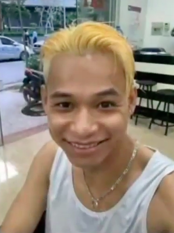 Được biết, trước khi trở thành nổi tiếng, streamer Độ Mixi từng là thợ phụ trong một tiệm photocopy và đi chụp ảnh dạo.