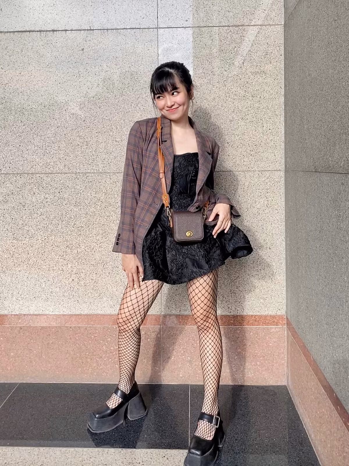 Có thể nói trong dàn diễn viên Mắt Biếc năm nào, người giữ vững phong độ "hot" trên MXH không ai khác ngoài Khánh Vân.