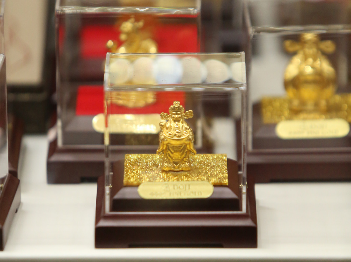 Tượng vàng Thần Tài.