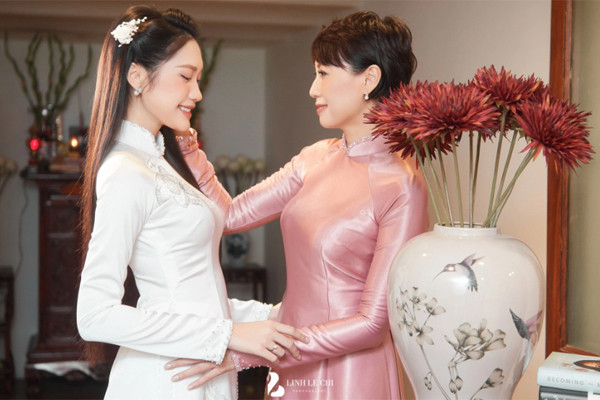 Có thể thấy, để có được sự chấp thuận và ủng hộ của bố mẹ vợ, Đoàn Văn Hậu cũng đã phải trải qua thời gian thử thách. Bởi bố mẹ của Hải My khá nghiêm khắc.