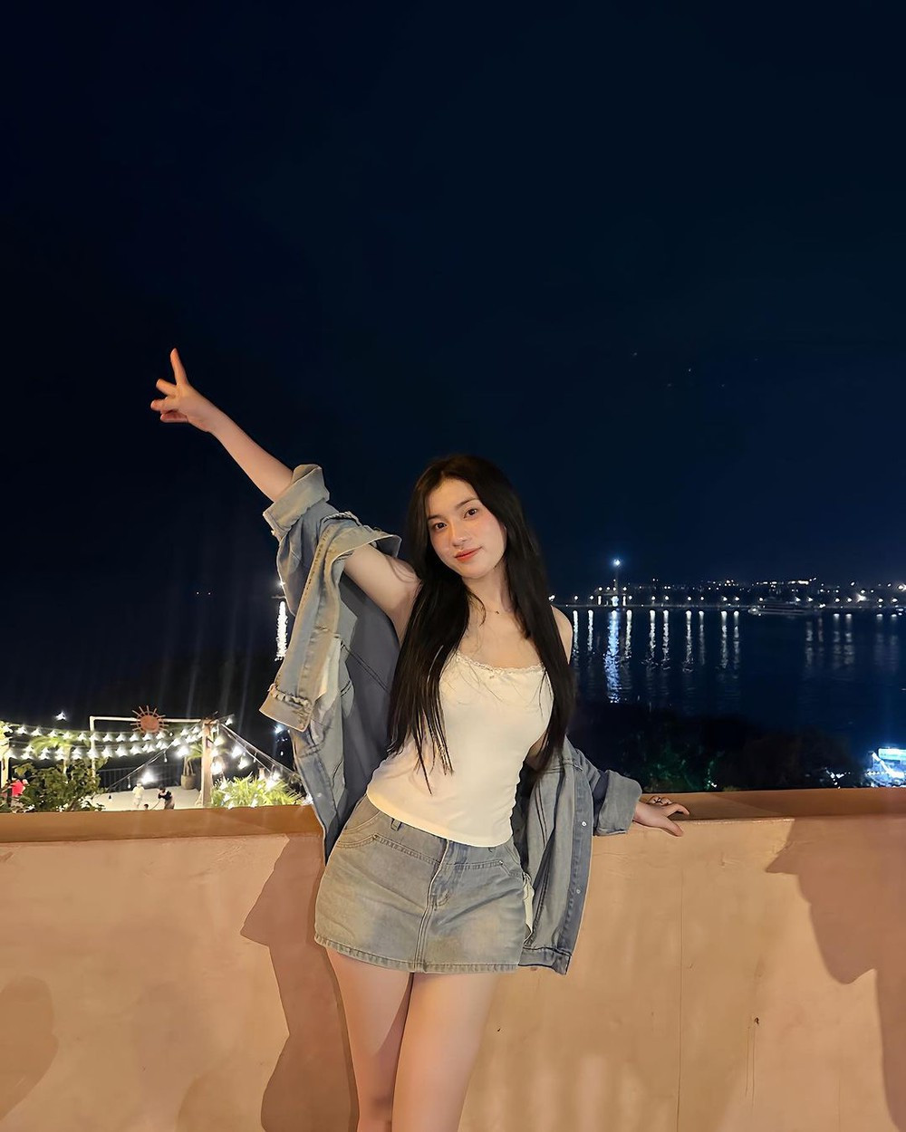 Được biết, Thùy Linh hiện đang là sinh viên trường Đại học sư phạm nghệ thuật Trung ương.