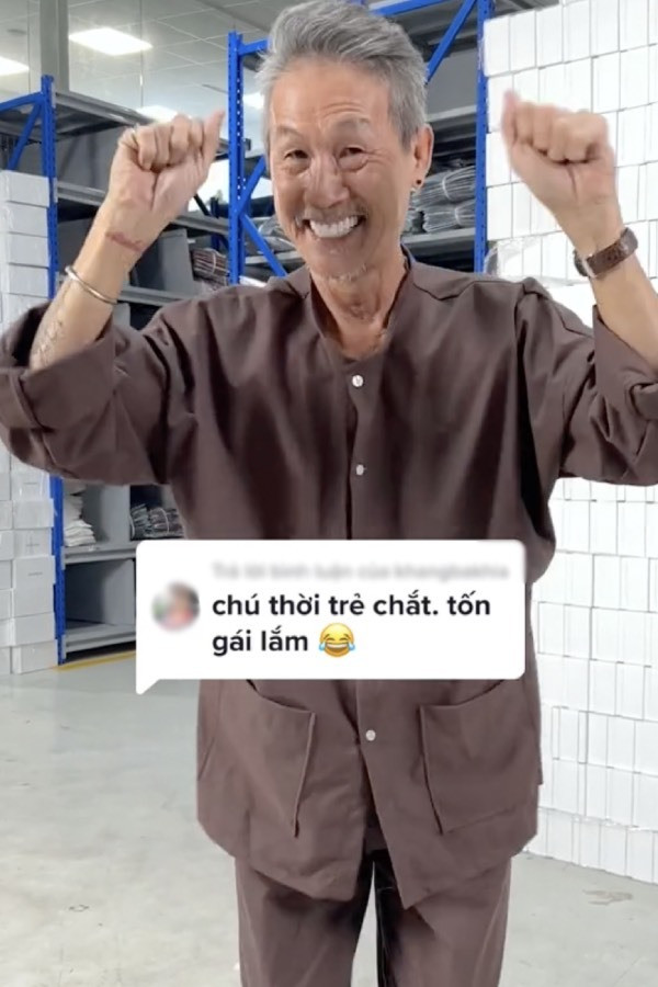 Để giải đáp những thắc mắc và sự tò mò của mọi người, "Ông chú Polo" mới đây đã khoe những bức ảnh khi còn trẻ và tự nhận “tốn gái”.