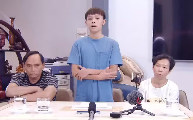 Trên Fanpage của mình sau khi nhận luồng ý kiến trái chiều từ netizen, vị đại gia ngành dược đã đăng video kể hết một lượt suy nghĩ từ bản thân.