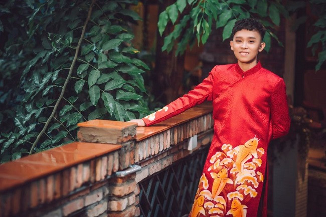 Riêng mẹ của Hồ Văn Cường đang trông nom cháu ngoại của mình và giữ thêm 3 cháu nhỏ mồ côi khác của cố ca sĩ Phi Nhung. Toàn bộ chi phí được gia đình nữ nghệ sĩ trên chu cấp từ tã, sữa, sinh hoạt phí... Hoàn toàn không có chuyện "làm không công".