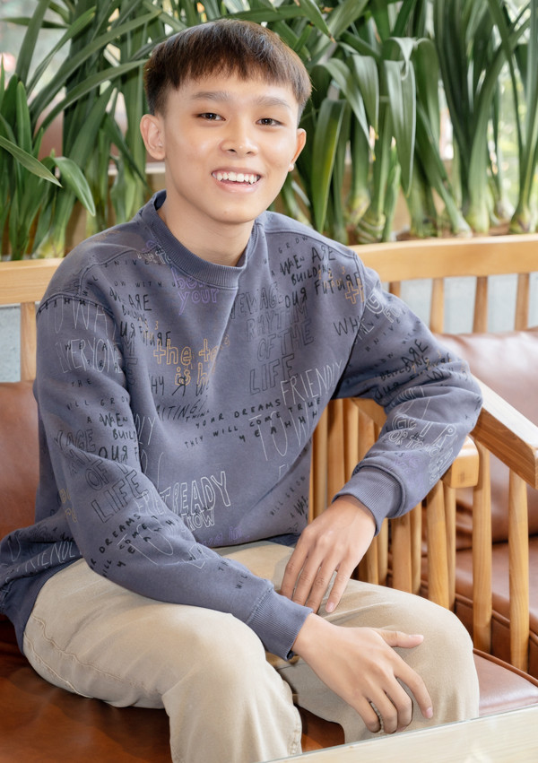 Đứng trước ý kiến "kiếm fame" từ Hồ Văn Cường, nữ đại gia ngành dược cho biết trang cá nhân có hơn 4 triệu follow, không tới mức phải bấu víu vào điều gì để nói là "ké fame".