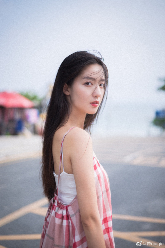 Đừng bị vóc dáng vừa gương mặt của Cầu Cầu mà bị đánh lừa, cô nàng này là một trong những tay ném 3 điểm cừ khôi.