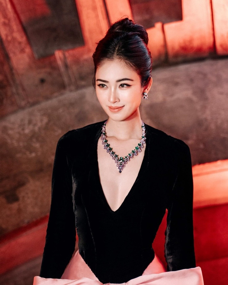 Sau hơn hai thập kỷ kể từ khi đăng quang, Nong Poy vẫn khẳng định vị thế của mình khi không chỉ dừng lại là một hoa hậu mà còn lấn sân sang nhiều lĩnh vực từ người mẫu ảnh đến diễn viên, ca sĩ.