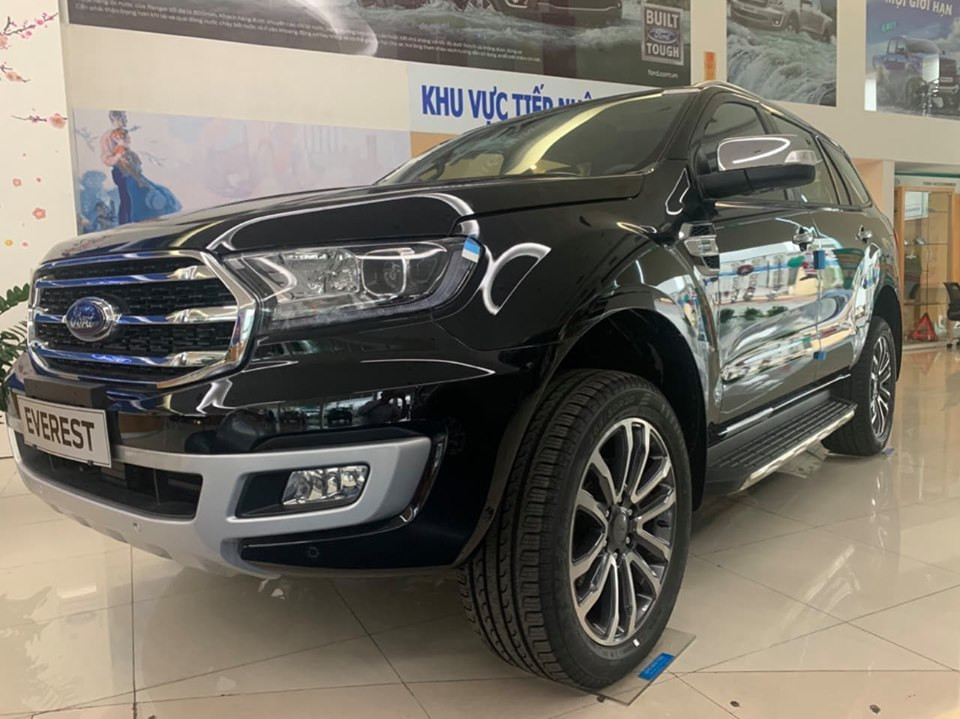 Lan song COVID-19 thu hai, o to lai giam gia, thi truong xe gap kho-Hinh-2