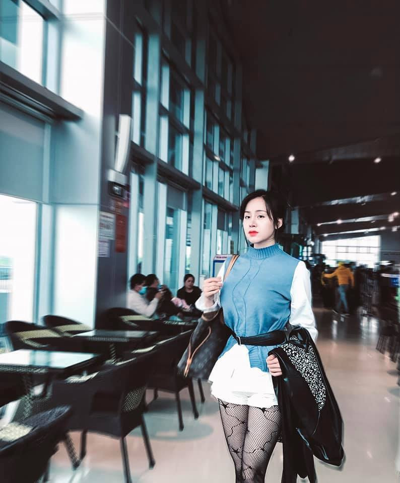 Ở thời điểm tên tuổi nổi khắp trang mạng, nhiều người cho rằng Bà Tưng sẽ lấn sân showbiz, thế nhưng cô nàng lại quyết định ở ẩn và không còn "làm mưa làm gió" trên mạng như trước.