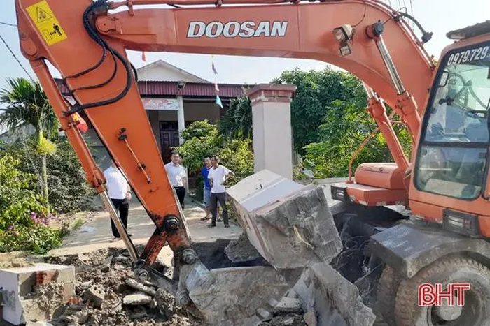 Hon 160 ho dan TX Ky Anh hien 'dat vang' mo 4 tuyen duong lon-Hinh-3