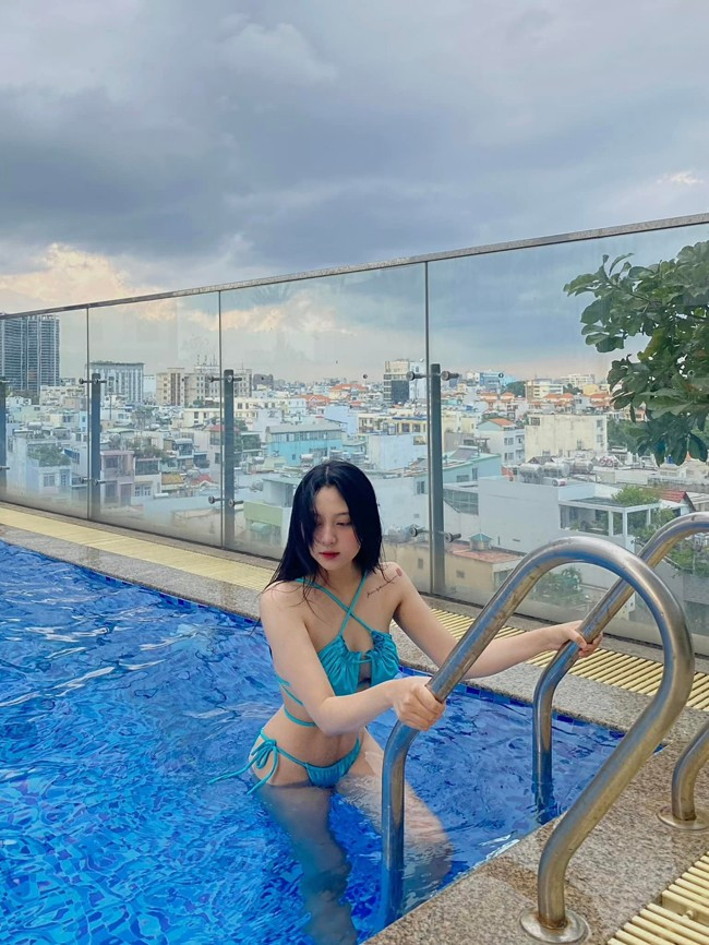 Người đẹp đến từ Gia Lai cũng thường xuyên sắp xếp thời gian đi du lịch để trải nghiệm cuộc sống ở các vùng miền.