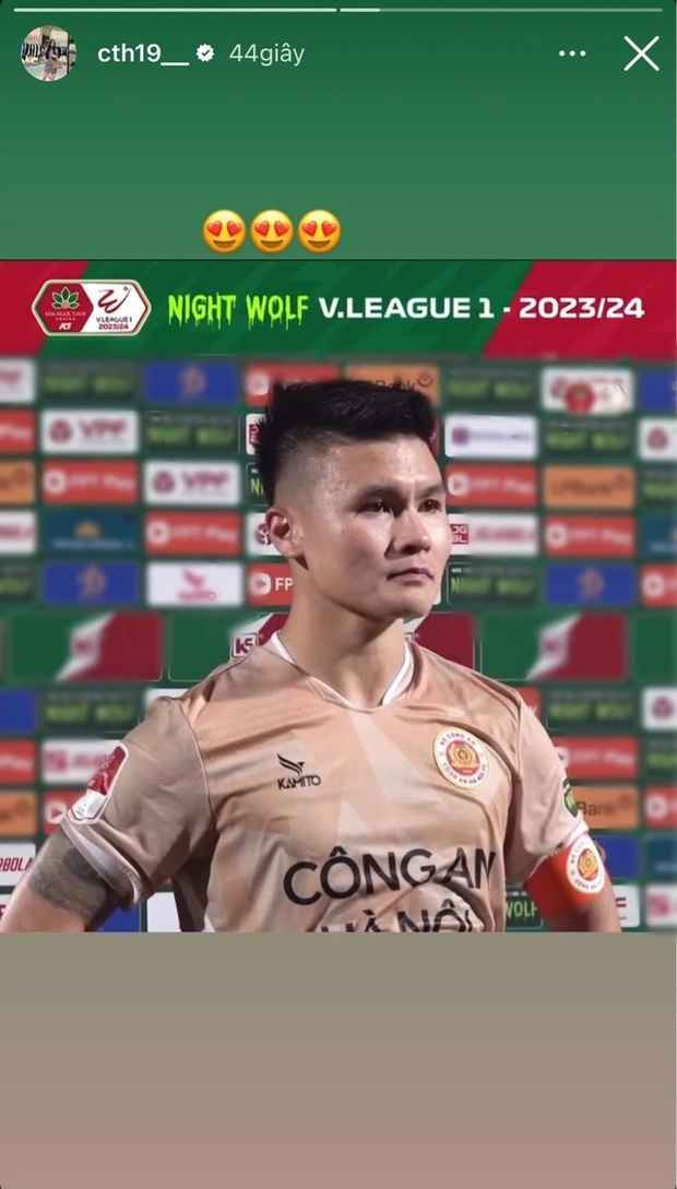 Khi được hỏi việc kết hôn có phải là một nguyên nhân giúp thi đấu đấu tốt hơn hay không, Quang Hải hoàn toàn đồng ý. “Nó khiến em có nhiều động lực hơn, khát khao mới mẻ hơn và là cái để em dựa vào và làm tốt công việc của mình” - chàng cầu thủ tiết lộ.