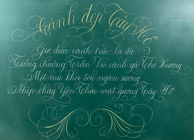 Về các bức hình hoa phượng, thầy Du đang ấp ủ kế hoạch sẽ hướng dẫn các thầy cô khác vẽ để trang trí bảng lớp vào lễ tổng kết năm học sắp tới đây.