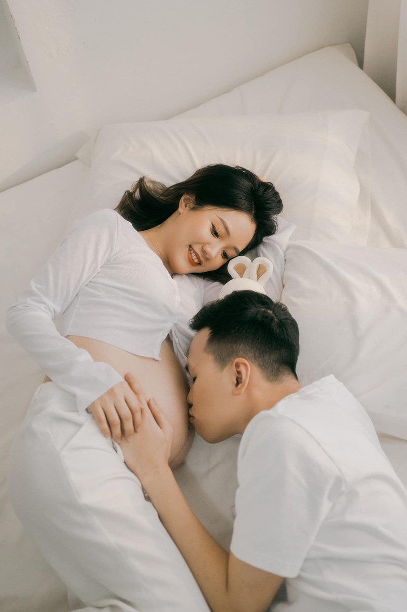 Vợ chồng Chim Sẻ Đi Nắng đã có thời gian yêu nhau khá lâu trước khi công khai. Chính cô bạn gái này là niềm động lực lớn nhất để chàng game thủ nỗ lực hơn trong con đường của mình.