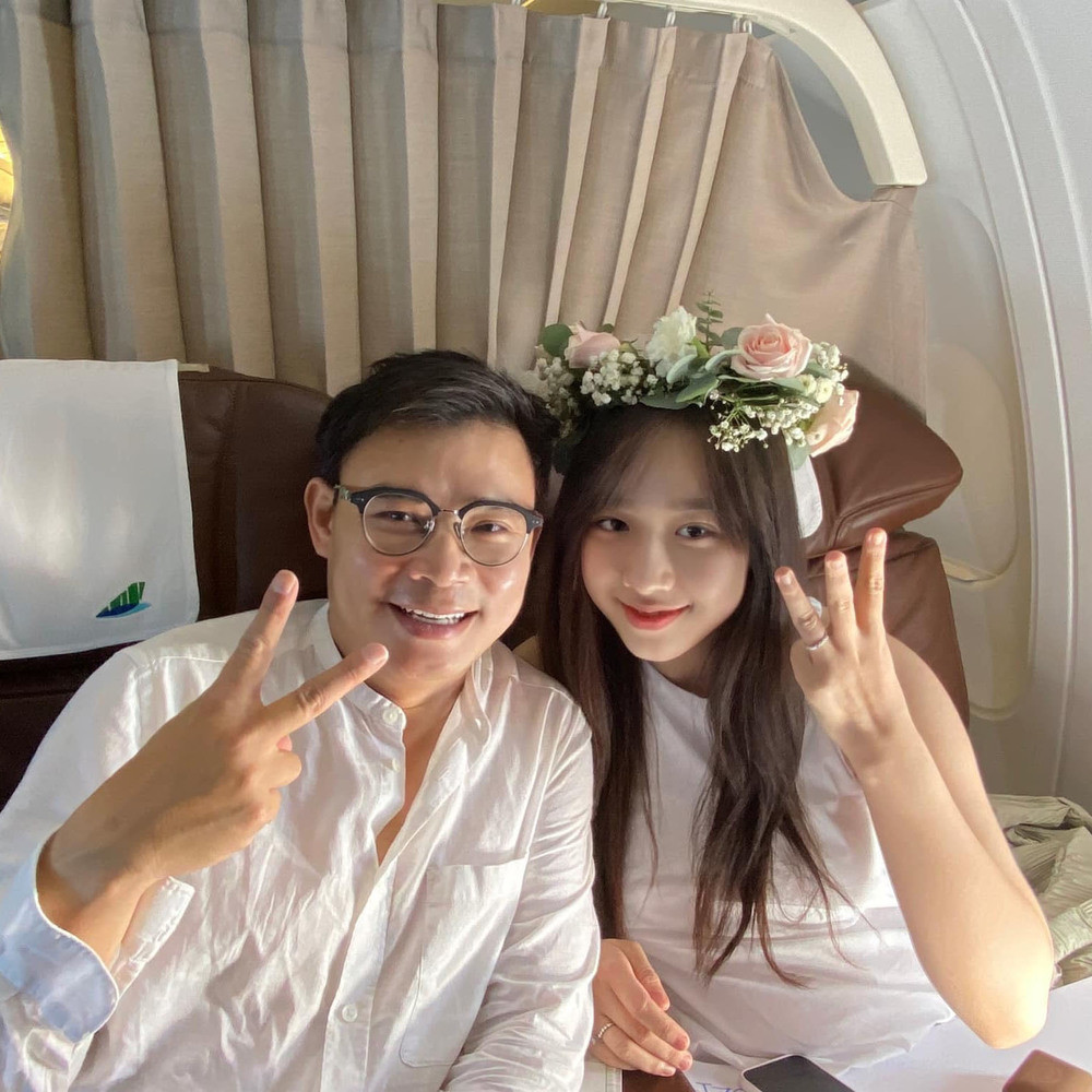 Mới đây, trên trang cá nhân, nữ MC Hà My đã đăng tải hình ảnh con trai và tự hào khoe: “Hê lô mọi người. Con là Ken Heo - truyền nhân của cậu Lợn. Con 2,5 tháng - 7kg - 62,5cm. Mẹ con dự con sau này 1m9. Các bác thấy sao ạ”.