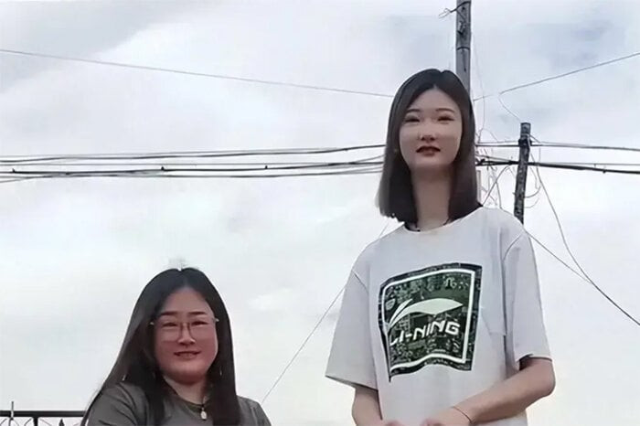 Vốn là người thích quay các clip ngắn, Lý Mạnh Đình thấy mình có thể lôi chị gái vào các video để tăng thêm sự chú ý.