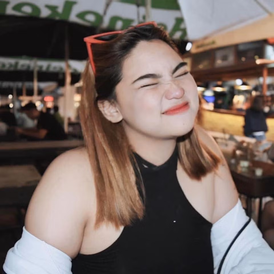 Có thể thấy, dù có thân hình khá ngoại cỡ nhưng Joanne Duldulao vẫn trông rất xinh đẹp với làn da trắng, khuôn mặt sắc nét.