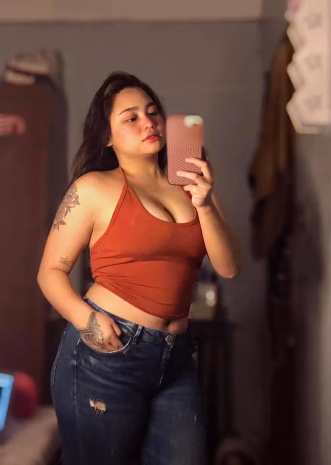 Cùng nhìn ngắm những hình ảnh xinh đẹp của Joanne Duldulao.