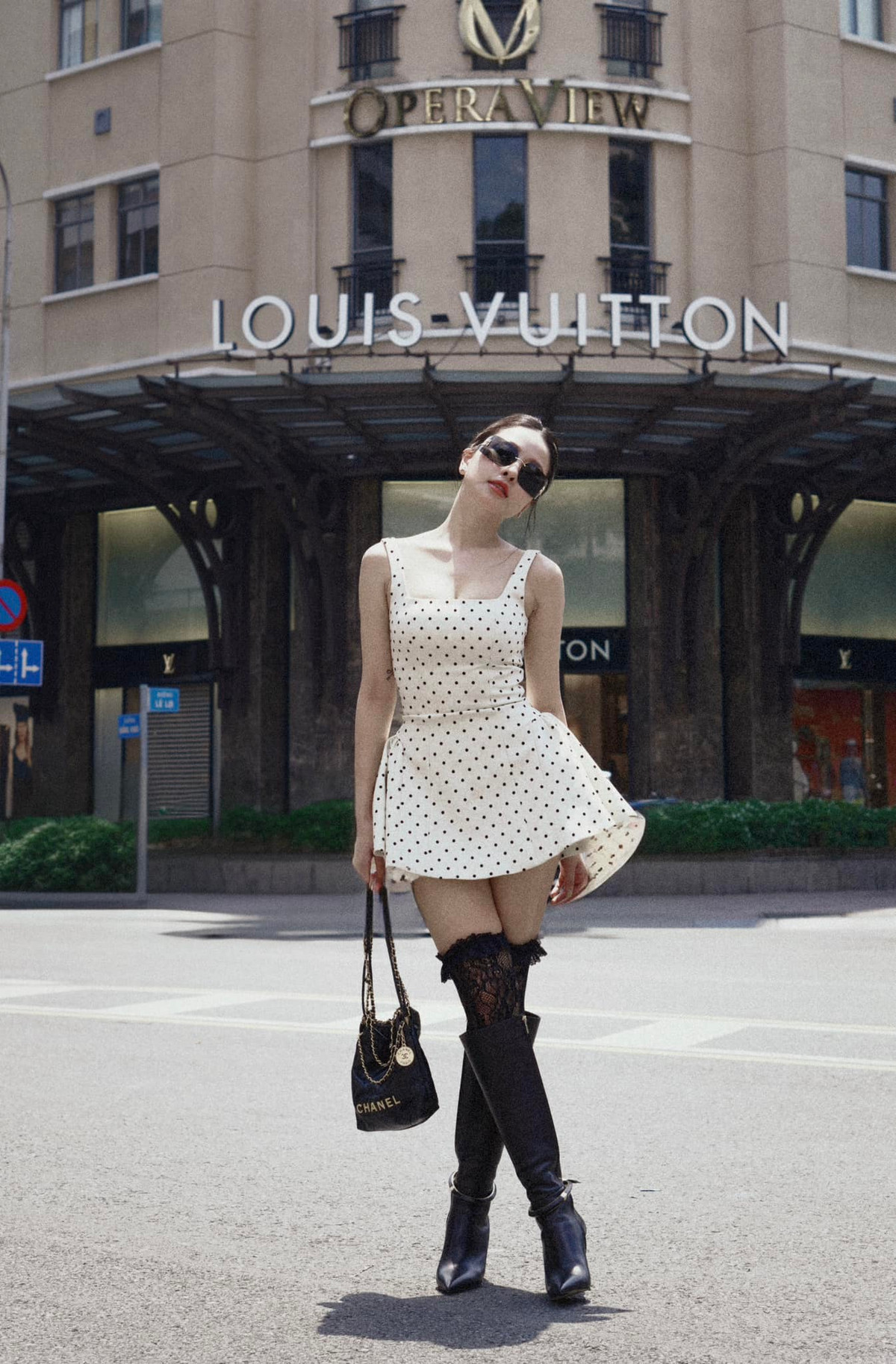 Cũng tại đây, Trâm Anh thẳng thắn gu nửa kia hiện tại là "anh phải thật gia trưởng nhưng mà gia trưởng phải lo được cho em".