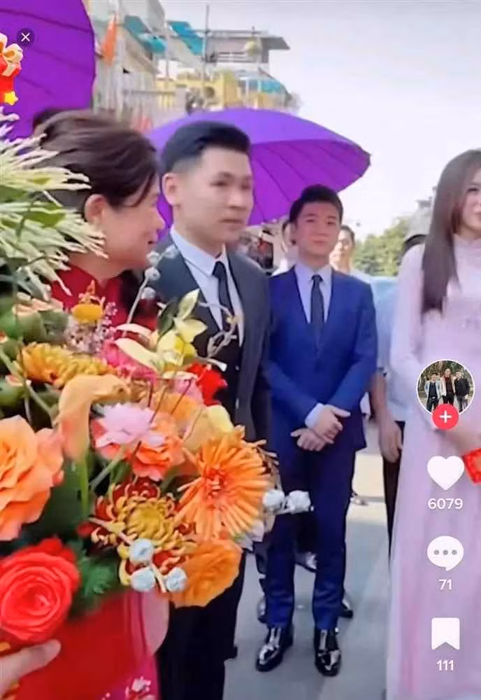 Đỗ Quang Hiển hay thường được truyền thông gọi với cái tên bầu Hiển, có hai người con trai lần lượt là Quang Vinh và Vinh Quang.