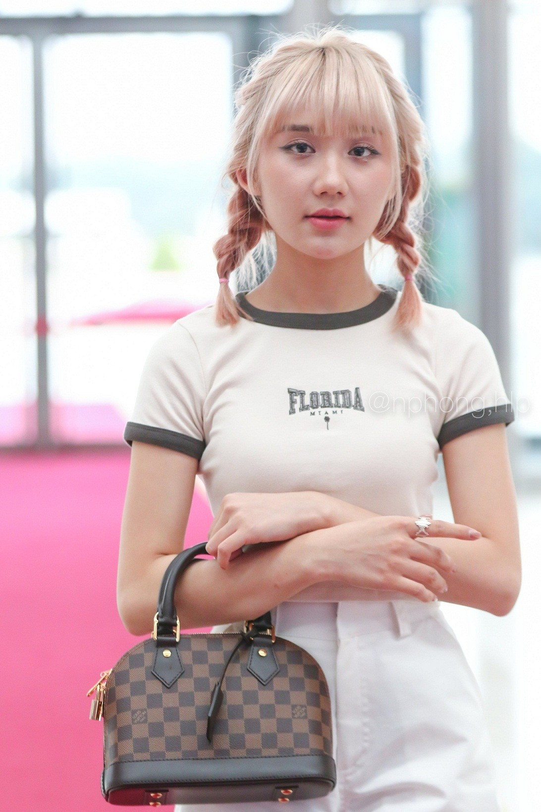 Bay từ TP HCM ra Hà Nội để cổ vũ đại diện Tốc Chiến nữ Việt Nam, Mina Young kỳ vọng đại diện nước nhà sẽ giành được HCV.