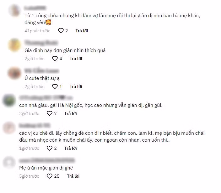 Quỳnh Anh đáp lại chồng là “xấu lắm” nhưng nam cầu thủ vẫn nịnh vợ “xấu đâu mà xấu, ra đây nhanh lên”. Thấy bà xã còn hơi lưỡng lự, Duy Mạnh liền giục “Mẹ Quỳnh ra đây nhanh lên… nào”.