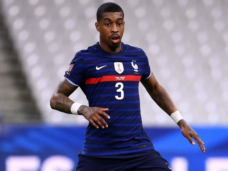 Presnel Kimpembe không kịp bình phục chấn thương và quyết định rút lui khỏi đội hình tuyển Pháp dự World Cup 2022. Trung vệ của PSG có 28 lần ra sân cho ĐTQG và góp mặt trong phần "Les Bleus" vô địch World Cup 2018 ở Nga.