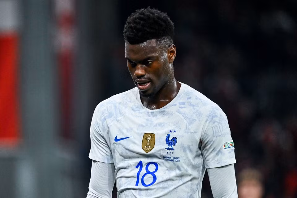 Benoit Badiashile là trụ cột của Monaco ở mùa giải 2022/23. Tuy nhiên, cầu thủ này trải qua hai ca chấn thương từ mùa hè vừa qua và không có được phong độ tốt nhất. Điểm mạnh tốc độ và khả năng phát động tấn công tốt giúp Badiashile có thể đảm nhiệm vai trò hậu vệ cánh nếu cần.