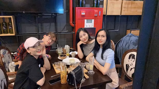 Dien trang phuc nay, Lynk Lee khoe voc dang chuan 