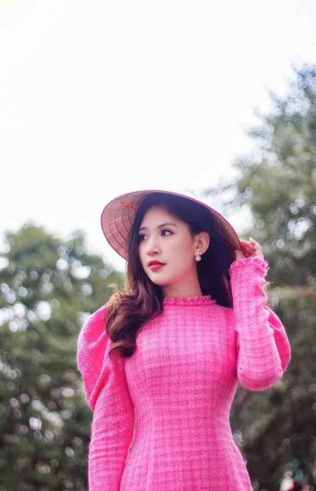 Lễ thượng cờ được tổ chức nhằm đánh dấu sự tham gia của các quốc gia, chào đón những đoàn thể thao đến tham dự SEA Games 31, khích lệ tinh thần thi đấu của các vận động viên.