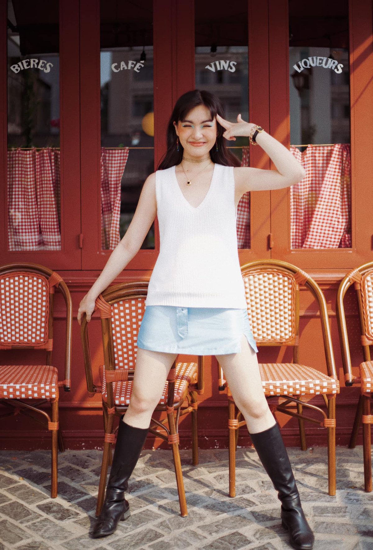 Thời gian gần đây, nàng "hot girl IELTS 8.5" chủ yếu tham gia các hoạt động, dự án có liên quan đến tiếng Anh và giới trẻ, đồng thời làm mẫu lookbook cho các thương hiệu thời trang tại Sài Gòn.