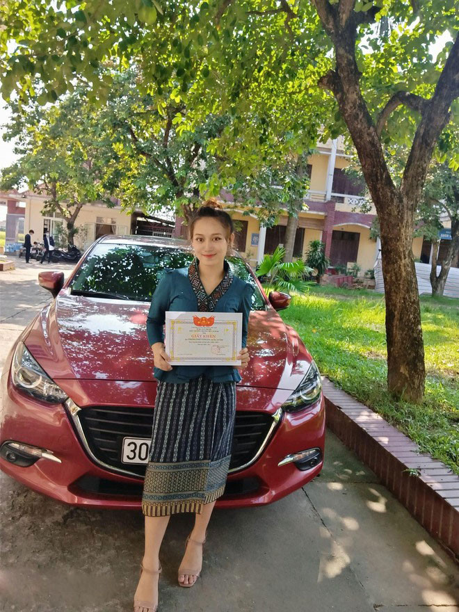 Phonethip Vongsa cho hay, lý do cô quyết định đến sân Thiên Trường trực tiếp cổ vũ đội tuyển quê nhà đến một cách vô cùng đặc biệt và tình cờ.