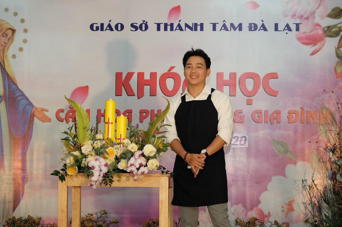 Nghe si cam hoa 9X gat hai thanh cong tu cai “Tam”