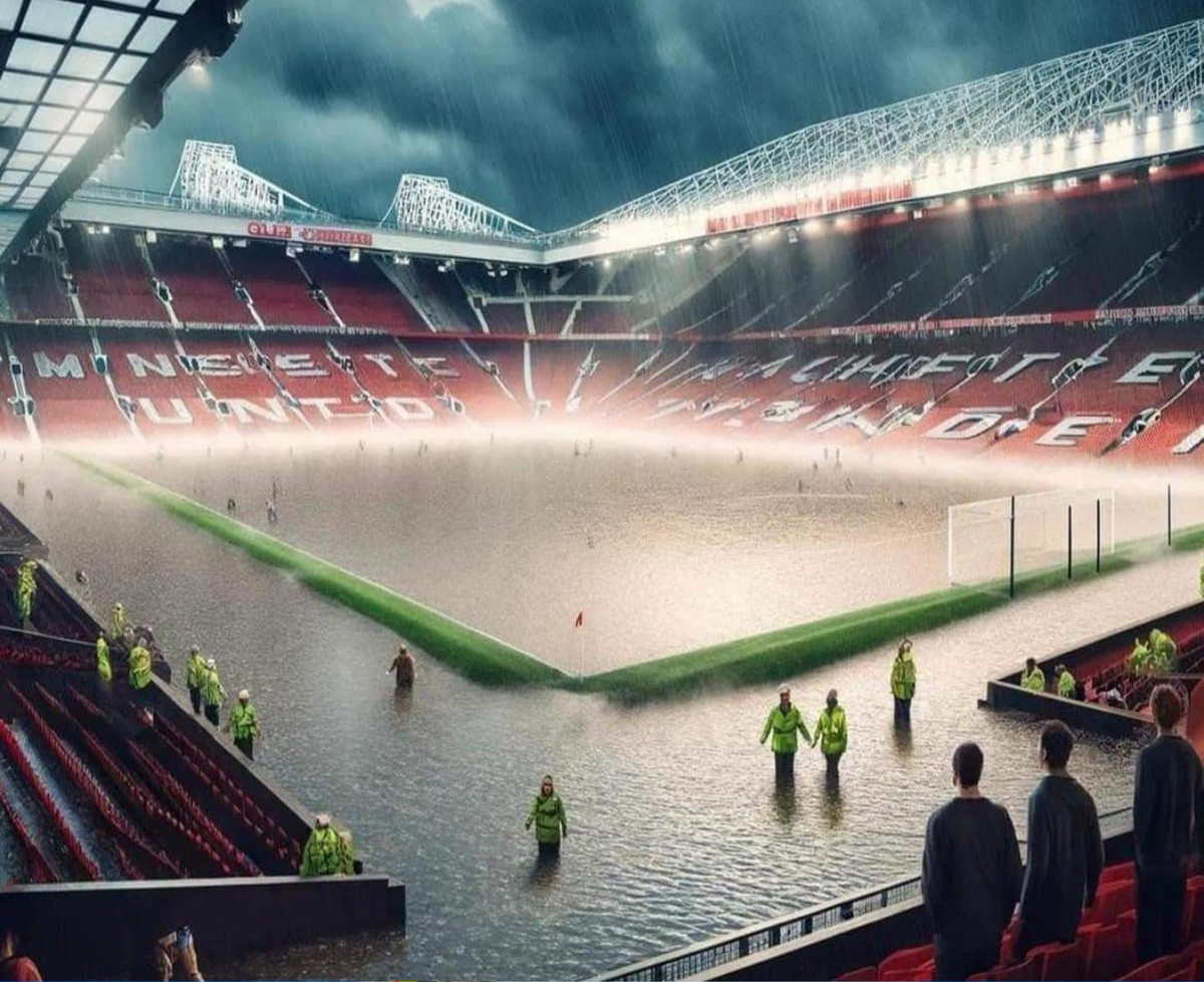 Một thập niên qua, Man Utd chi 147 triệu USD để cải tạo sân Old Trafford, kém xa sân Anfield của Liverpool (350 triệu), Etihad của Man City (470 triệu) hay Tottenham xây sân mới tốn 1,3 tỷ USD.