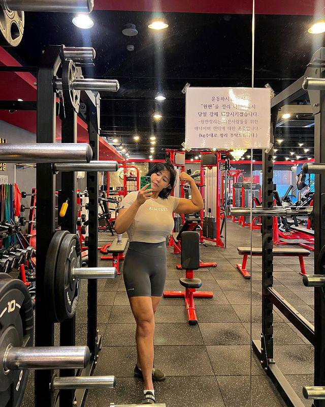 Soo Bin thừa nhận: "Tôi rất thích ăn nhưng lại ghét vận động, đúng chuẩn một kiểu người lười vận động luôn đó".