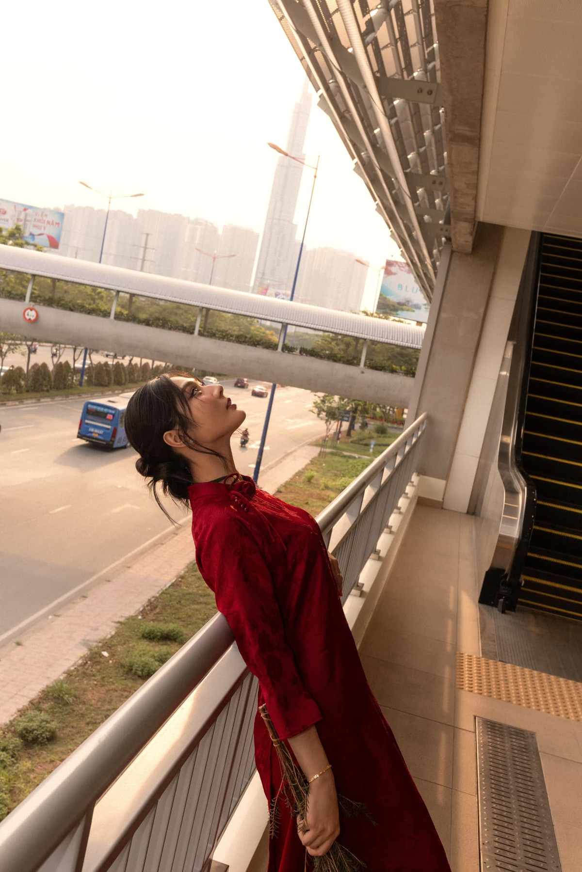 Ở thời điểm hiện tại, SyNi Trang được xếp vào nhóm gương mặt đầy tiềm năng của Vbiz. Trước Đèn Âm Hồn, cô tham gia nhiều dự án phim chiếu mạng, góp mặt trong bộ phim kinh dị Con Cám ra mắt hồi giữa năm 2024.