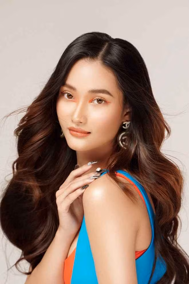 Hot girl Ngoại Thương này đang là một trong những thí sinh gây được nhiều chú ý tại cuộc thi Miss World 2022. Không chỉ xinh đẹp, cô bạn còn có thành tích học tập cực khủng.