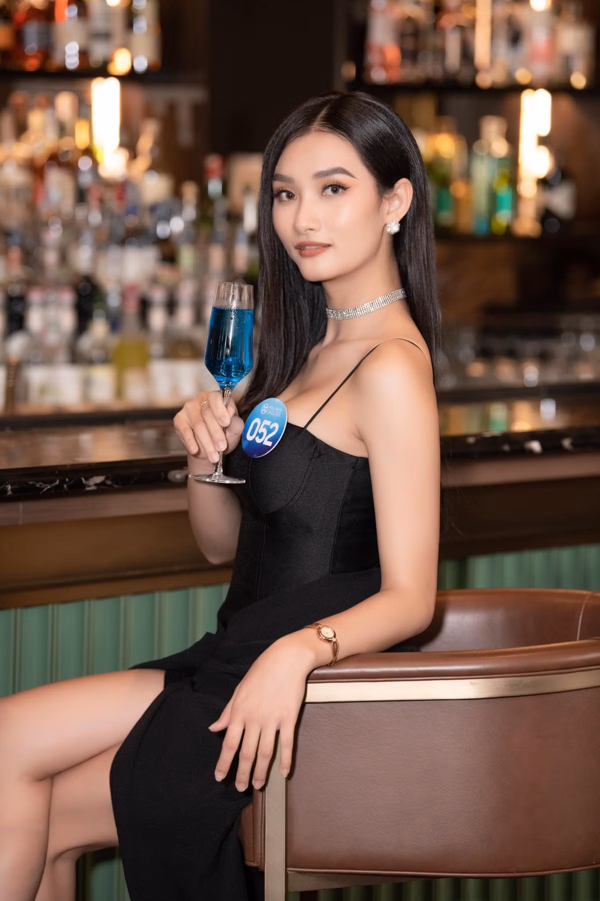 Trong cuộc thi nhan sắc đầu tiên tổ chức tại trường - Miss Ngoại thương 2020, Vân Đình lọt vào top 15 chung cuộc. Sau đó, cô tiếp tục tham gia cuộc Hoa khôi Sinh viên Việt Nam 2020, xuất sắc giành được giải Á khôi 1 và chiến thắng giải Nữ sinh hùng biện Tiếng Anh.
