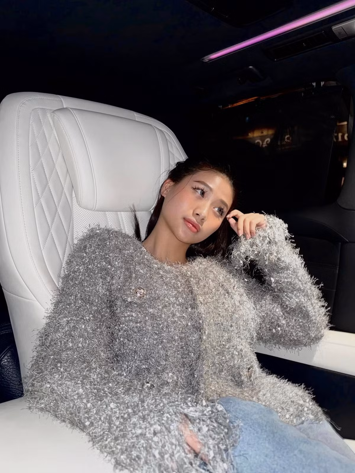 "Em mà qua kia hay bạn ấy về đây thì bọn em vẫn gặp nhau", Louis Phạm khẳng định.