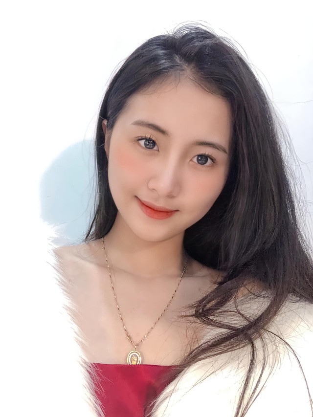 Nhưng với Nhật Vy dù quyến rũ, gợi cảm nhưng vẫn phải phù hợp với từng hoàn cảnh nhất định.