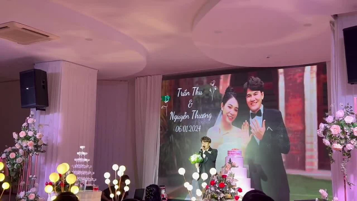 Cụ thể, luật sư Lê Trung Phát nói: “Tại Việt Nam, việc các cặp đôi đồng giới tổ chức đám cưới không bị cấm, nhưng họ sẽ không được cấp giấy đăng ký kết hôn. Việc tổ chức đám cưới là theo quy phạm về đạo đức, để họ thông báo cho gia đình, dòng họ về việc về chung sống với nhau, không liên quan đến góc độ pháp lý...