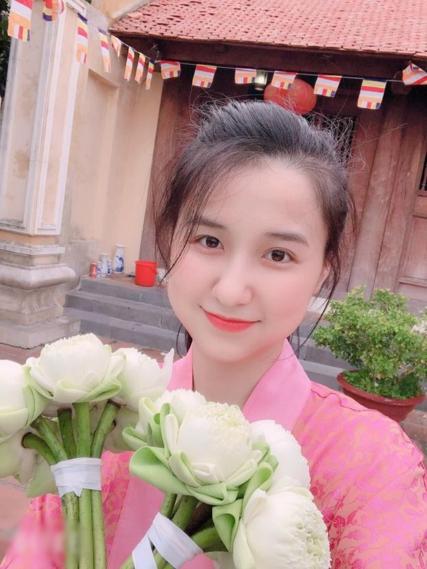 Quả thật, với nhan sắc xinh đẹp, tươi trẻ của Angela Phan nên có tin đồn khiến Minh Nhựa mê đắm suốt thời gian dài cũng không có gì là lạ.