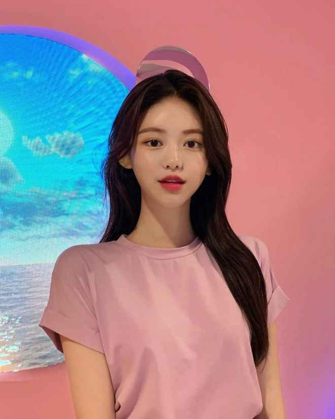 Tuy có vóc dáng thanh mảnh, song vòng 1, vòng 3 của Han Gisol lại đầy đặn nhờ chăm chỉ tập luyện.