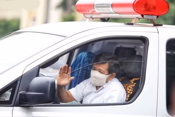 Phai choi lon, anh Doan Ngoc Hai a!