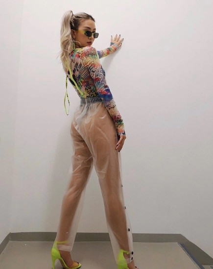 Diện đồ nylon, hot girl Quỳnh Anh Shyn gây nóng mắt cực độ Dien do nylon, hot girl Quynh Anh Shyn gay nong mat cuc do