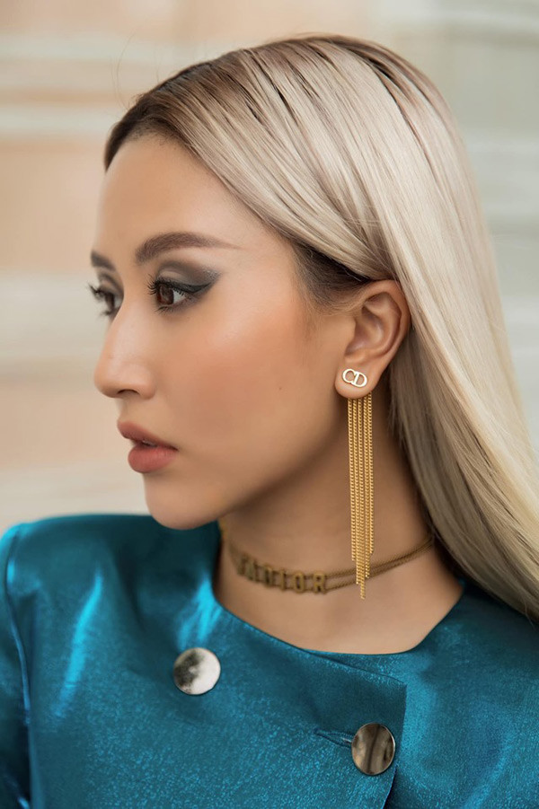 Từ cô nàng "bánh bèo" thời mới nổi trong "bộ ba sát thủ" cùng An Japan và Mẫn Tiên, Quỳnh Anh Shyn giờ đây chuyển hẳn sang phong cách cá tính, gợi cảm.