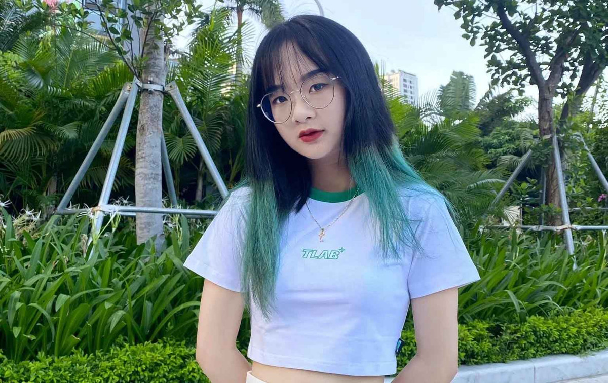 “Chuyện gì cũng sẽ có 2 mặt: mặt tốt và mặt xấu. Bản thân em đến thời điểm hiện tại cảm thấy nhận nhiều hơn là cho đi. Cũng nhờ mọi người biết đến nên bản thân mới có được những điều tốt đẹp như hiện nay. Bởi thế mà không có cảm giác mệt mỏi hay phiền phức gì...