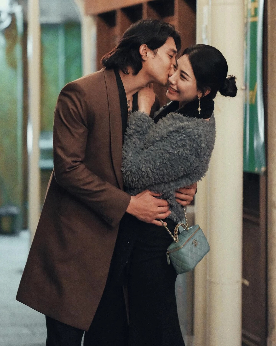 Cặp đôi công khai hẹn hò vào tháng 8/2024 qua một bài đăng trên trang cá nhân của nam nghệ sĩ.