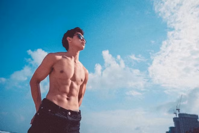 Trong tương lai, Toàn Bùi mong muốn có thể trở thành một người mẫu ảnh chuyên nghiệp.