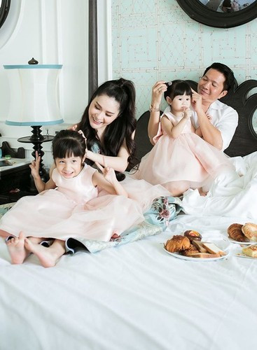 Kết thúc cuộc trò chuyện với con, Đoàn Di Băng tiếp tục lên tiếng nhận lỗi về mình bởi vợ chồng cô đã không giải thích cho con gái từ đầu các vấn đề liên quan đến game.